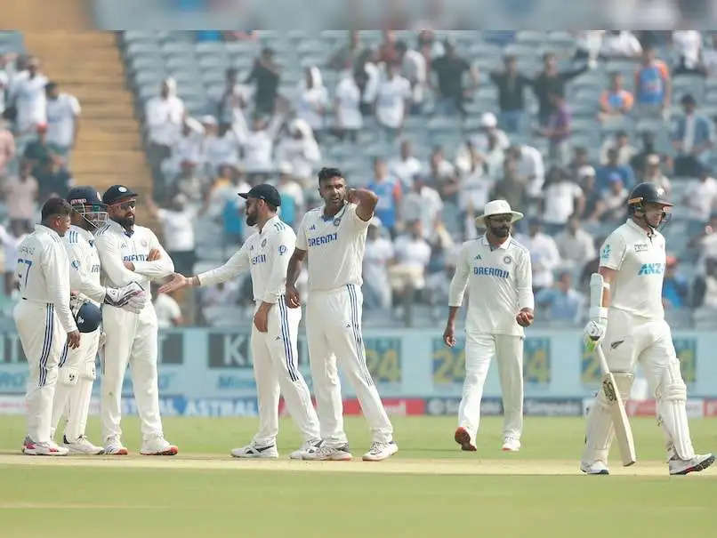 All the excitement of the first day of IND vs NZ second test here, know full updates and highlights