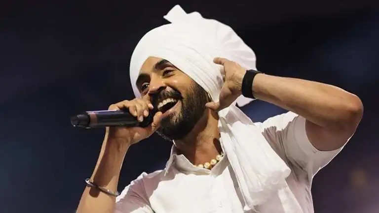 Diljit Dosanjh became victim of a shameful accident while performing live on stage, video of the incident went viral within minutes.