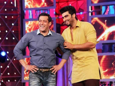 Is Arjun Kapoor trying to make peace with Salman Khan? | Hindi Movie News -  Times of India