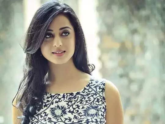 Mahie Gill Birthday Special: आर्मी छोड़कर बॉलीवुड में करियर बनाने निकल पड़ी थी माही, इस भयानक हादसे ने बदल दी पूरी जिंदगी