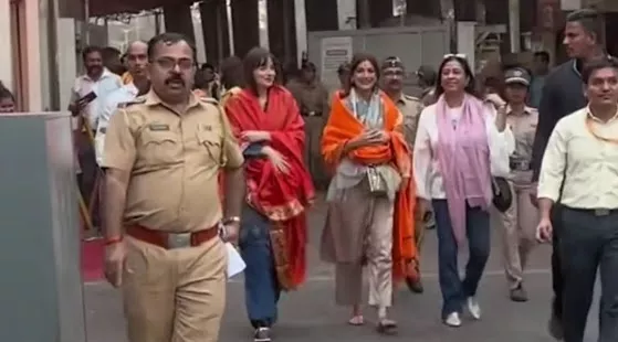 Dakota Johnson Goes 'Desi' In 'Salwar Suit' As She Visits Shiddhivinayak  Temple With Sonali Bendre