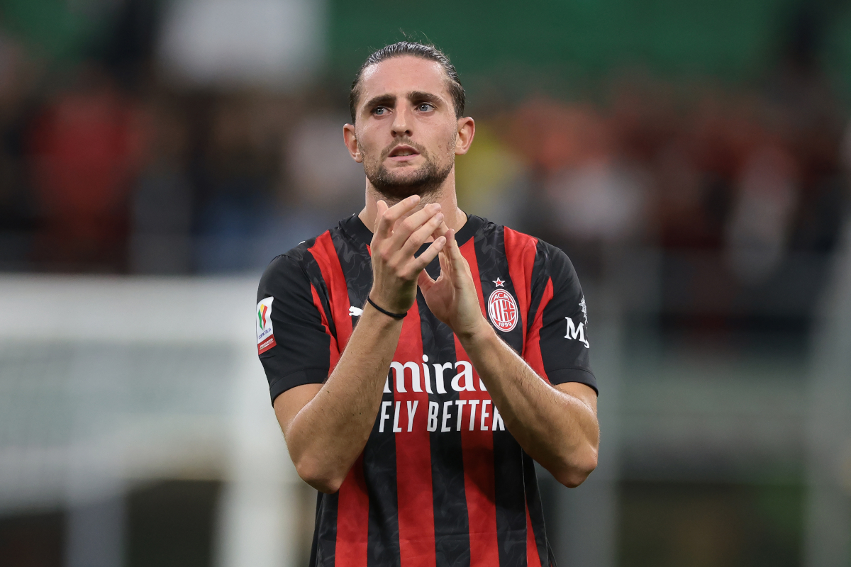 MILAN, ITALY - SEPTEMBER 23: Adrien Rabiot of AC Milan applauds the fans following the final whistle of the Coppa Italia Frecciarossa Round of 16 match between AC Milan and US Lecce at Giuseppe Meazza Stadium on September 23, 2025 in Milan, Italy. (Photo by Jonathan Moscrop/Getty Images)