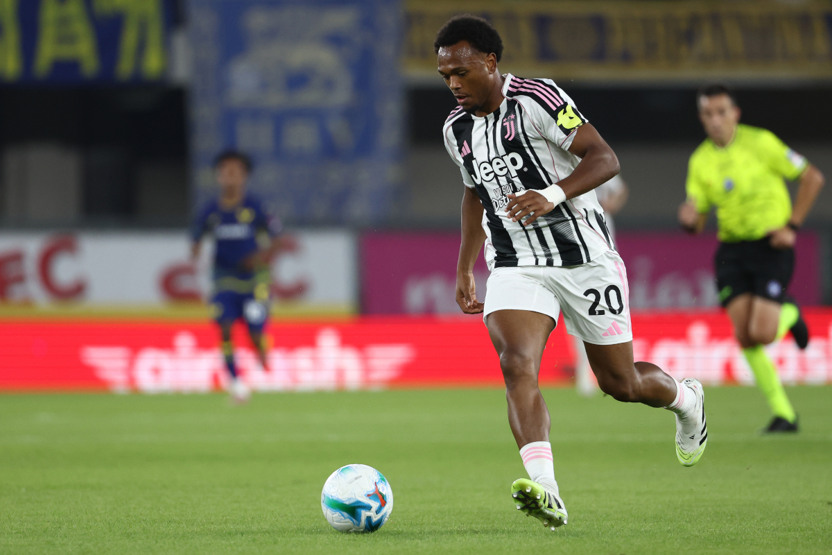 VERONA, ITALY - SEPTEMBER 20: Lois Openda of Juventus FC in action during the Serie A match between Hellas Verona FC and Juventus FC at Stadio Marcantonio Bentegodi on September 20, 2025 in Verona, Italy. (Photo by Francesco Scaccianoce/Getty Images)