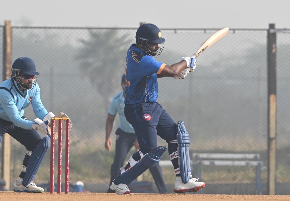 Sanju Samson gave a brisk start to Kerala after he won the toss and opted to bat.