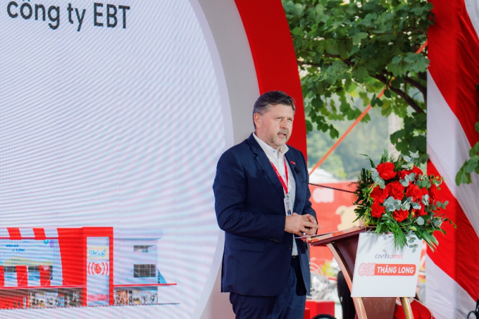Olivier Langlet, Group CEO of Central Retail Vietnam cum General Director of EBT, delivering remarks at the grand opening ceremony. Photo courtesy of Central Retail Vietnam