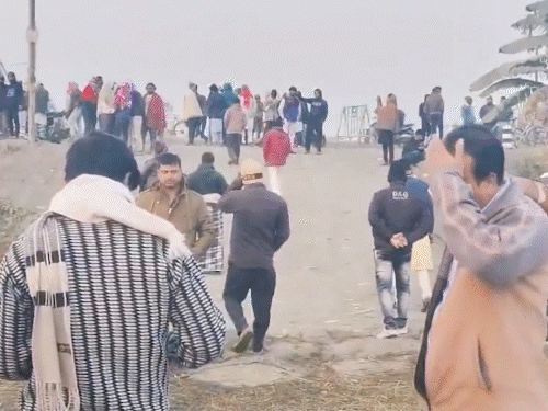 More than 100 tractors loaded with construction material reached the mosque construction site from many districts including Malda.