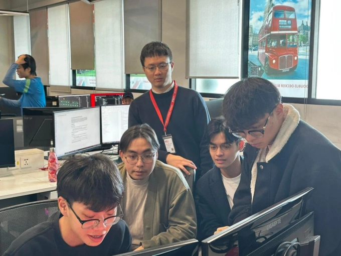 BUV lecturers provided the students continuous support throughout the development process. Photo courtesy of BUV