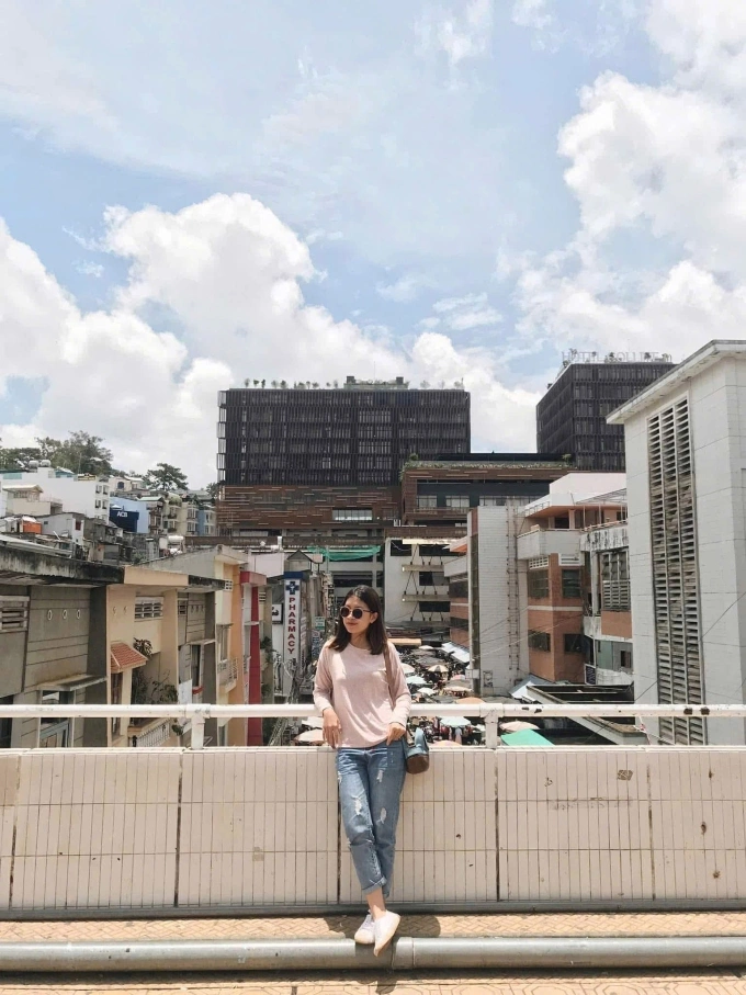 Thuy Anh on a trip to Da Lat to avoid fine dust on December 8. Photo: Provided by the character