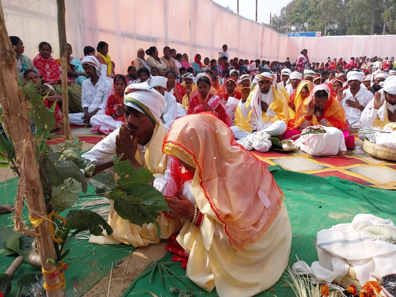 Mass marriage of 116 couples living in live-in relationship took place in Lohardaga, got social recognition 8 WhatsApp Image 2025 12 13 at 15.44.24 095dc507