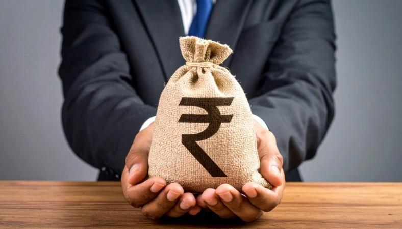 Sliding rupee not a sign of weakness, driven by global uncertainty: SBI Research Sliding rupee not a sign of weakness, driven by global uncertainty: SBI Research