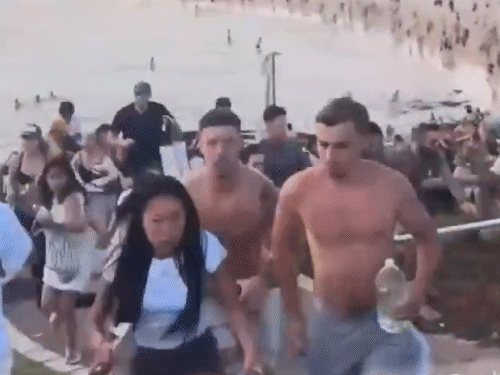 There was chaos on Bondi Beach after the firing by terrorists. People were seen running to save their lives.