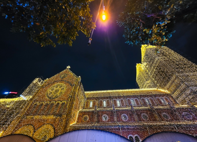 View from RuNam D'or through Notre Dame Cathedral. Photo: Ngo Tran Hai An