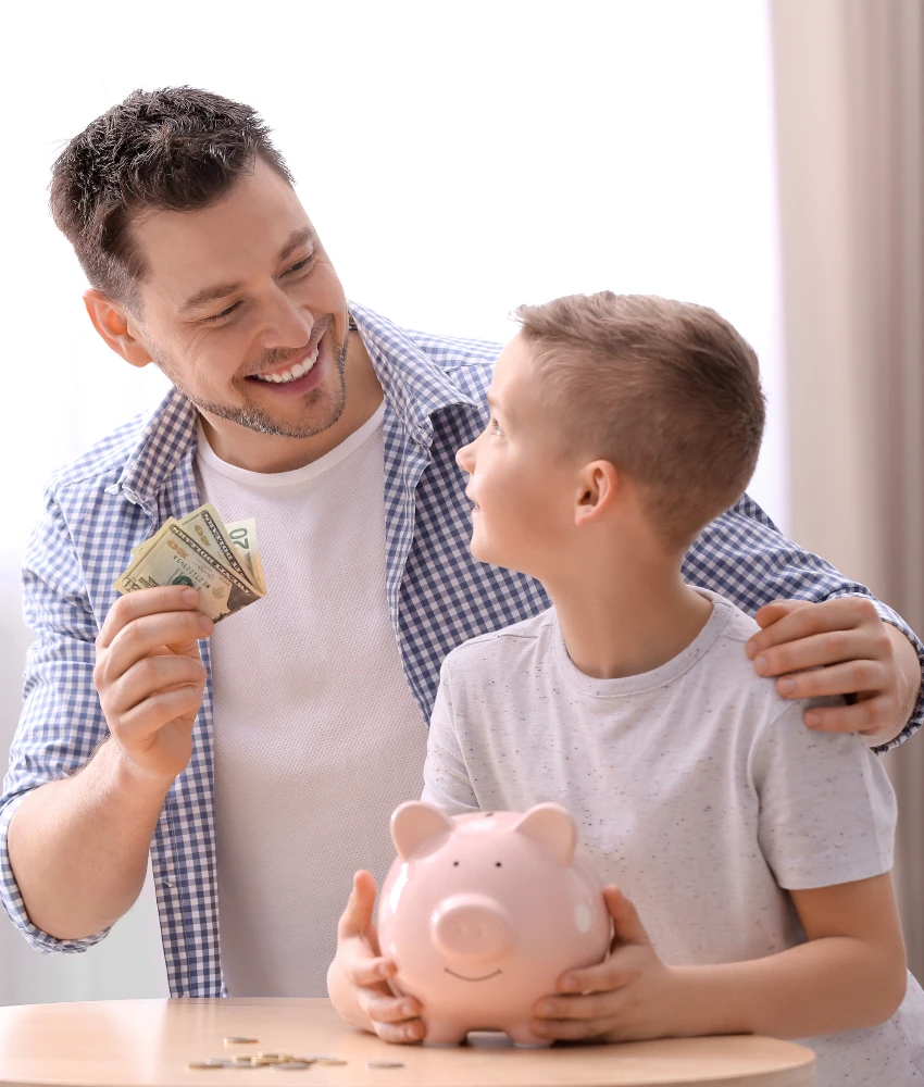 dad helping son save money
