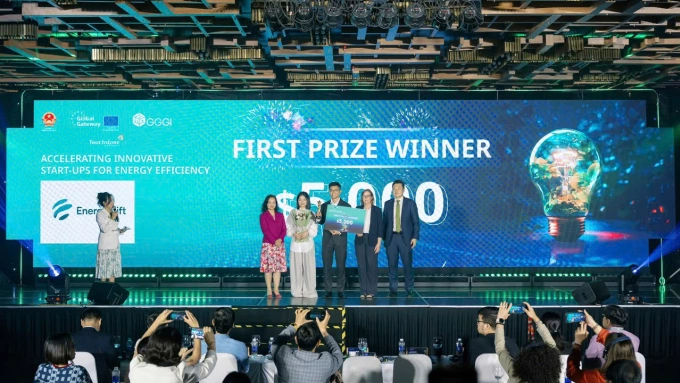 Yen won first prize ($5,000) at the Green Energy Startup Accelerator organized by Vietnam’s Ministry of Industry & Trade and the EU. Photo courtesy of Yen