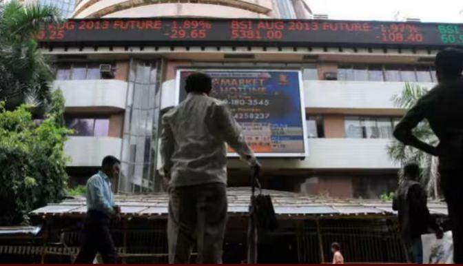 Sensex, Nifty end lower on weak global cues Sensex, Nifty end lower on weak global cues