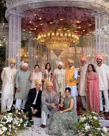 Hrithik Roshan grooves with Saba Azad and sons Hrehaan, Hridhaan at cousin's wedding; fans praise 'Roshan genes'