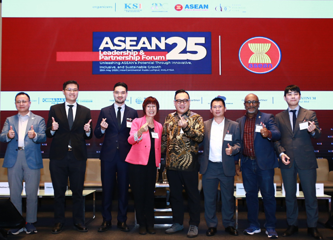 CEO Pham Tien Thanh (3rd, R) at the ASEAN Leadership and Cooperation Forum 2025, bringing together regional leaders to discuss innovation and sustainable growth. Photo courtesy of Saigon Technology