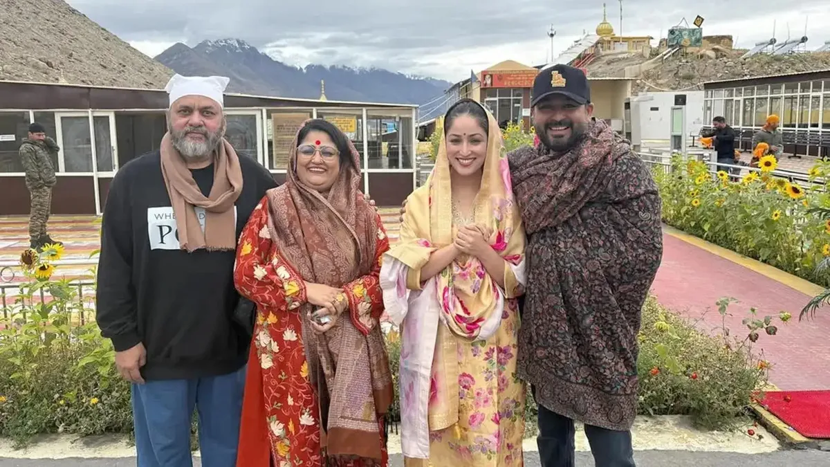 Yami and Aditya with family