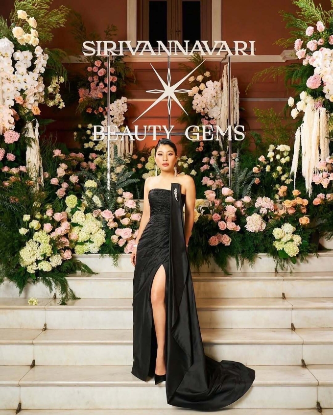 Thai Princess Sirivannavari Nariratana wears a dress from her fashion brand at an event in Dec. 2025. Photo from Instagram/@hrhsirivannavari