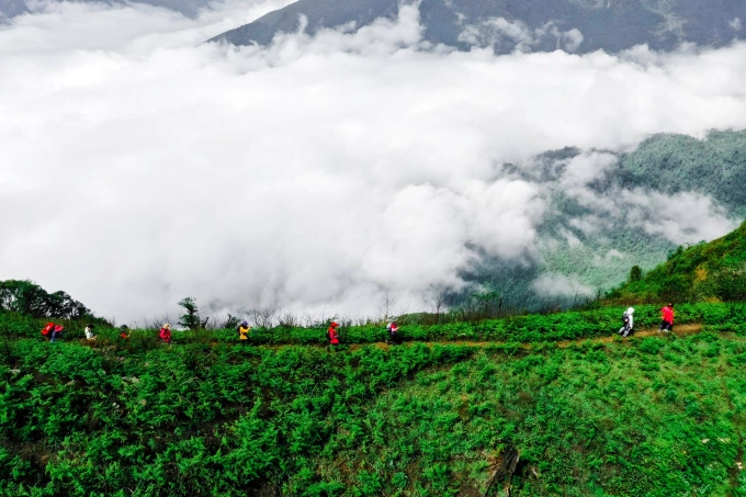 Nice weather will be convenient for climbing. Photo: Lekima Hung