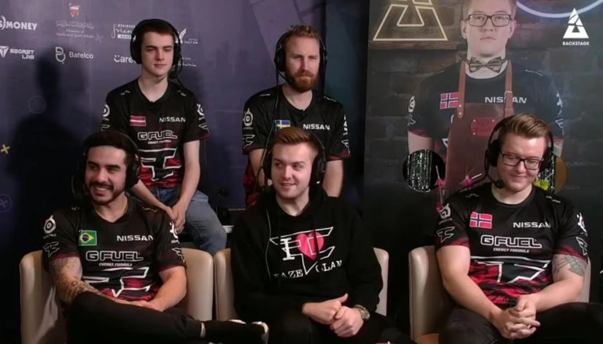 A breakdown in contract negotiations with new management reportedly triggered the departures