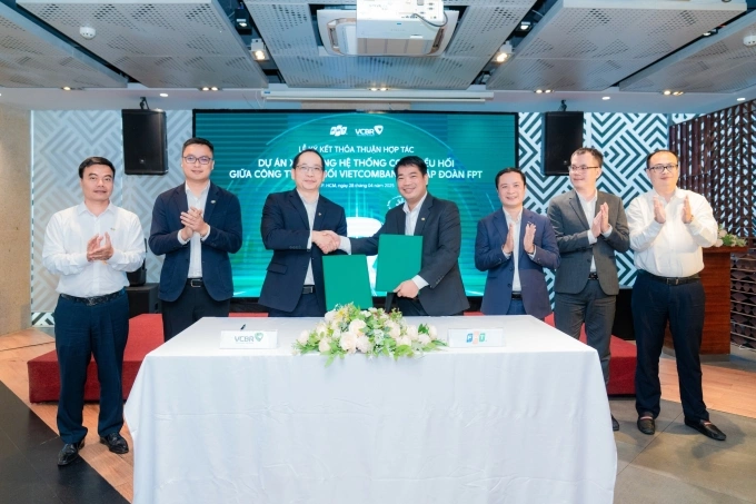 Vietcombank Remittance and FPT IS collaborated to implement a new core technology system for remittances. Photo courtesy of Vietcombank Remittance