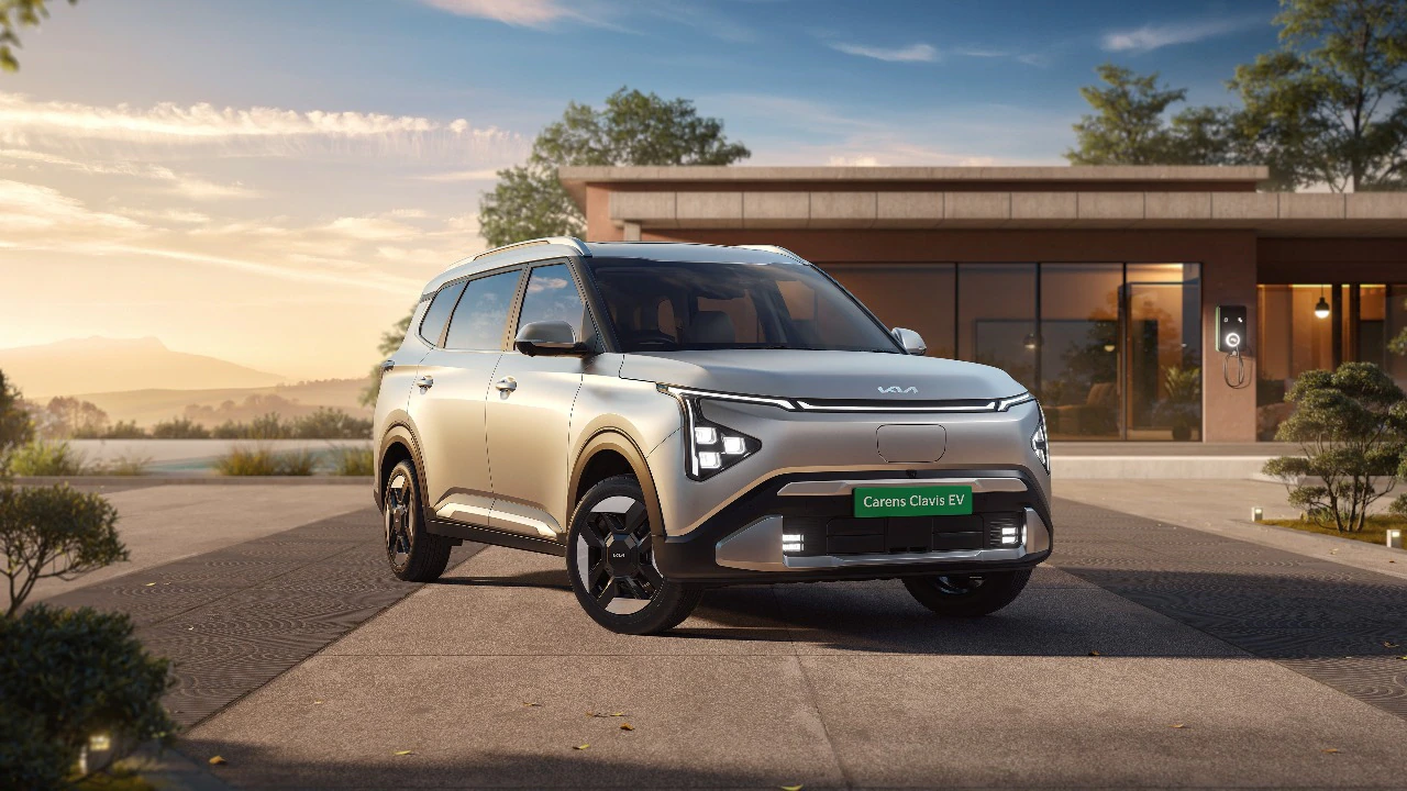 Kia Carens Clavis EV bookings open from July 22; prices start at Rs 17.99 lakh - India Today