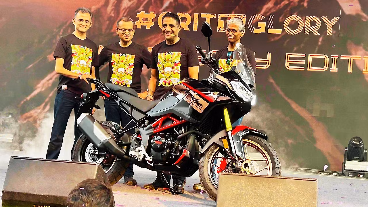 TVS Apache RTX 300 Unveiled in 20th Anniversary Black-Gold Livery - BikeWale