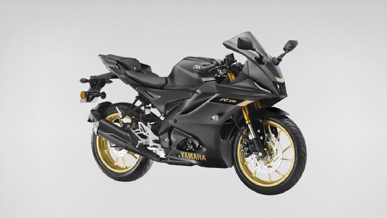 Yamaha R15 V4 Dark Knight Edition Launched in India at Rs 1.82 Lakh | autoX