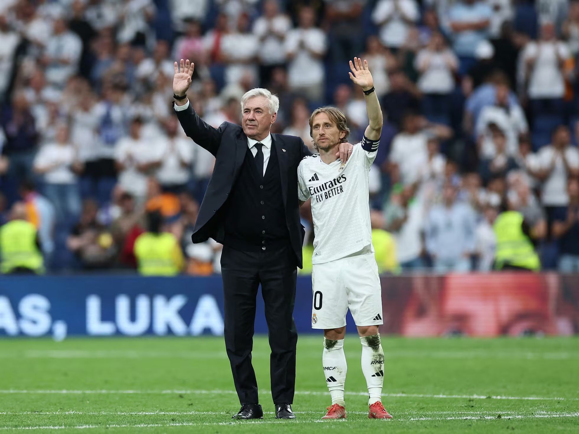 Modric and Ancelotti bid farewell to the Bernabeu. 