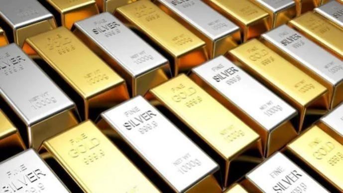 Gold, silver hit record highs as global uncertainty fuels demand