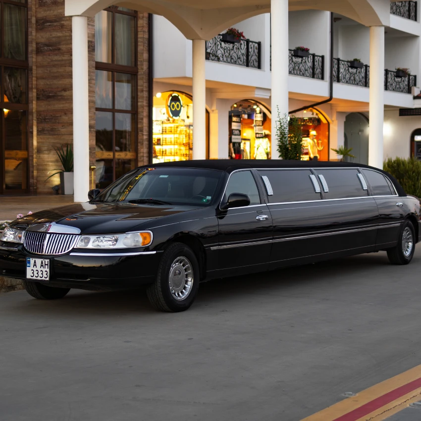 Black Limo color of car impacts luck according to feng shui