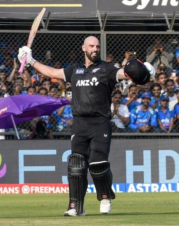 3rd ODI: Mitchell, Phillips centuries power New Zealand to 337/8 in series decider