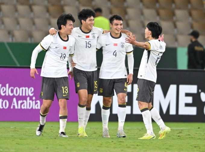 Chinese defender Peng Xiao (No. 15) celebrates the opening goal in the 47th minute of Chinas 3-0 victory over Vietnam in the semi-finals of the 2026 AFC U23 Asian Cup, at the Prince Abdullah Al Faisal Stadium in Jeddah, Saudi Arabia on Jan. 20, 2026. Photo by AFC