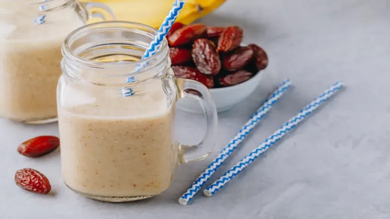 Dates smoothie in glass jar