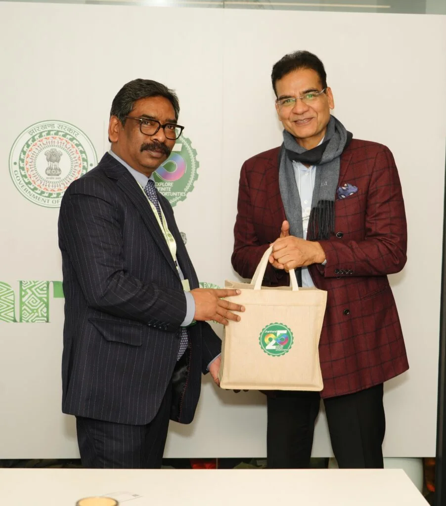 Davos opens new avenues for investment and partnership for Jharkhand; Hemant Soren receives investment invitations from these companies WhatsApp Image 2026 01 21 at 18.02.27