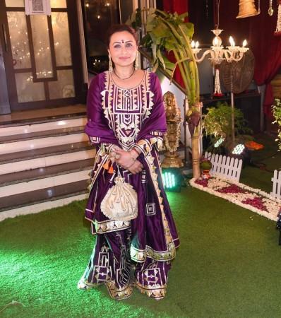 Rani Mukerji seeks blessings of Maa Kali