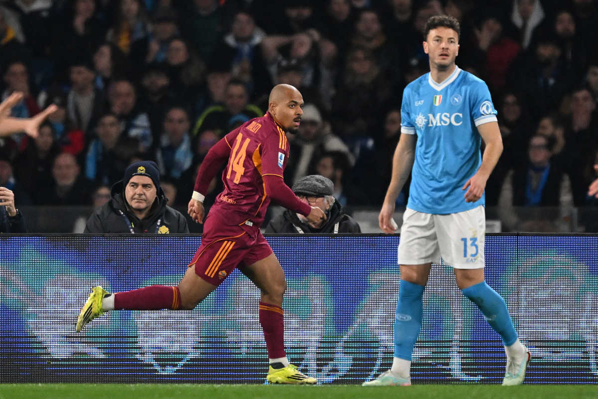 NAPLES, ITALY - FEBRUARY 15: Donyell Malen of AS Roma celebrates after scoring his side first goal during the Serie A match between SSC Napoli and AS Roma at Stadio Diego Armando Maradona on February 15, 2026 in Naples, Italy. (Photo by Francesco Pecoraro/Getty Images)