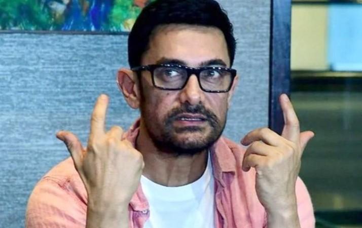 Aamir Khan gets emotional