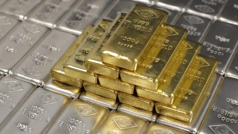Gold, silver prices ease amid profit booking at record levels Gold, silver prices ease amid profit booking at record levels