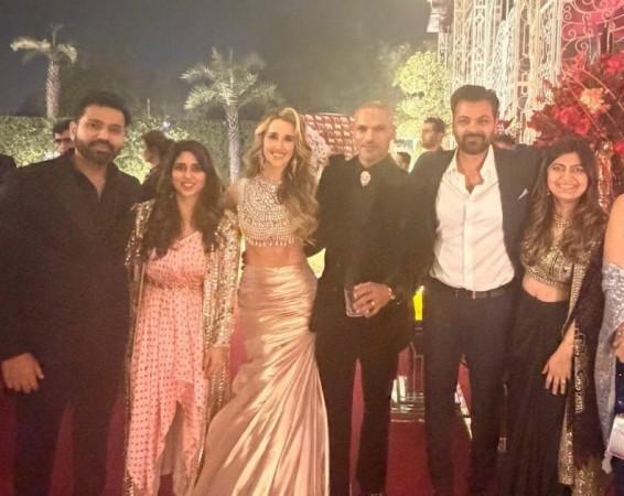 Rohit Sharma attends both of Shikhar Dhawan's weddings; Virat Kohli skips reception despite being in India, sends 'Mubarkaan' message to newlyweds Rohit Sharma attends both of Shikhar Dhawan's weddings; Virat Kohli skips reception despite being in India, sends 'Mubarkaan' message to newlyweds