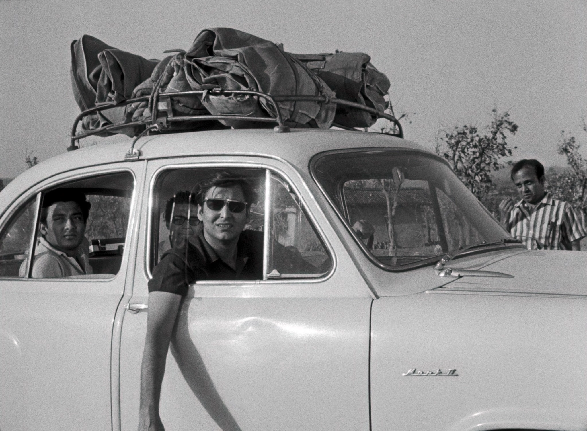 Satyajit Ray's 'Days and Nights in the Forest', filmed in Palamu, released in 4k, Sharmila Tagore-Simi Grewal came to Jharkhand 8 DaysAndNightsInForest image 02 2