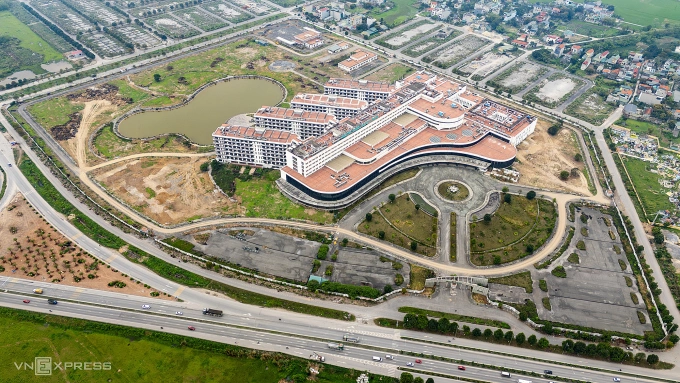Bach Mai hospital project base two is vacant. Photo: Giang Huy