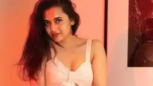 Tejashwi Prakash bought a new house in Mumbai, know the price and features