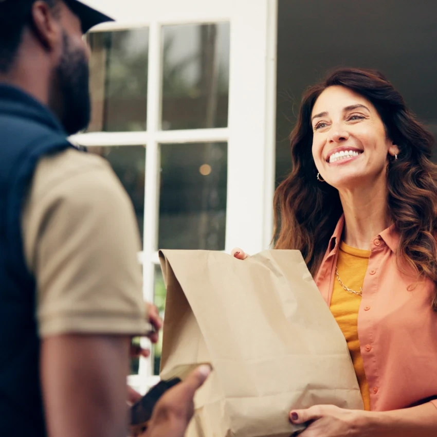 woman who paid a food delivery fee but the fee didn't go to the driver