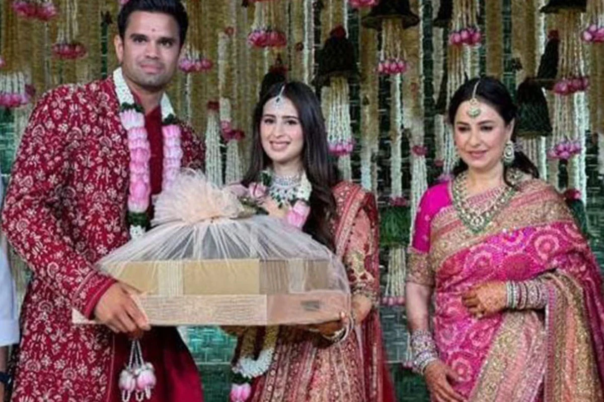 Sarees Outshine Lehengas at Arjun–Saaniya’s Wedding