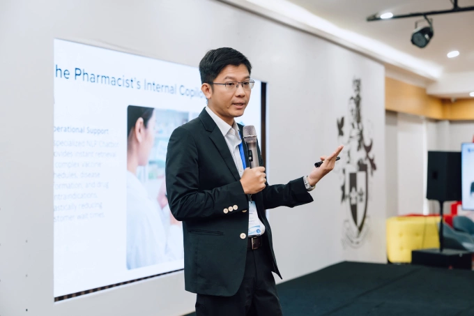 Pham Dang Khoi, Chief Technology Officer of Long Chau Pharmaceutical Retail, shares insights on the three pillars of AI implementation at Long Chau. Photo courtesy of ICIIT
