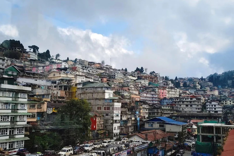Supply of cooking gas dwindles, many hotels in Darjeeling-Sikkim face closure