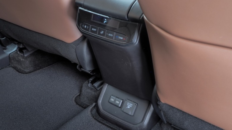 Second row HVAC controls and outlets