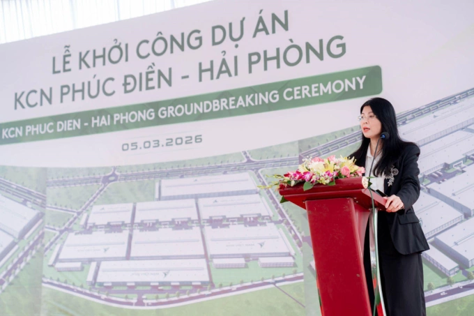 Nguyen Thi Thuy Hang, Deputy Head of the Hai Phong Economic Zone Authority (HEZA), speaking at the ceremony. Photo courtesy of KCN Vietnam